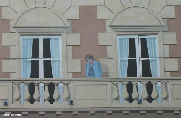 Femme au balcon