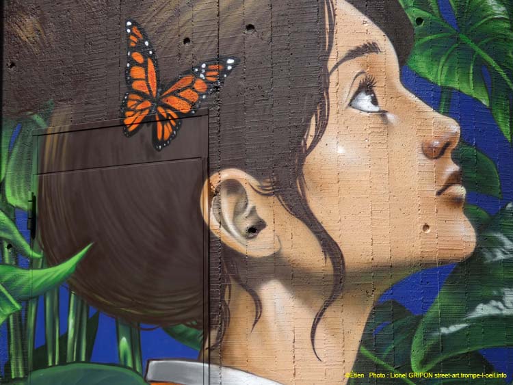 Fillette et combattant