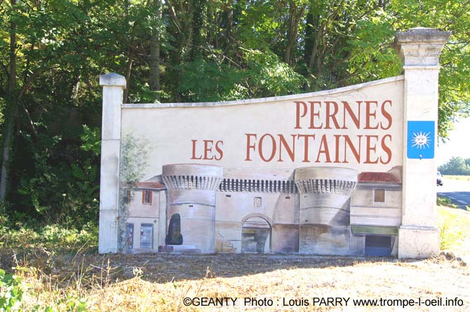 Pernes les fontaines