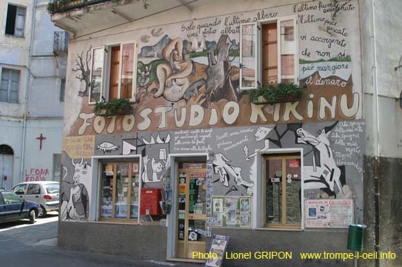 113 - Magasin de photos