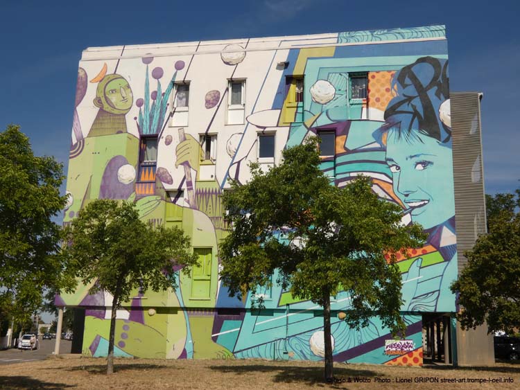 Hepburn et personnage vert