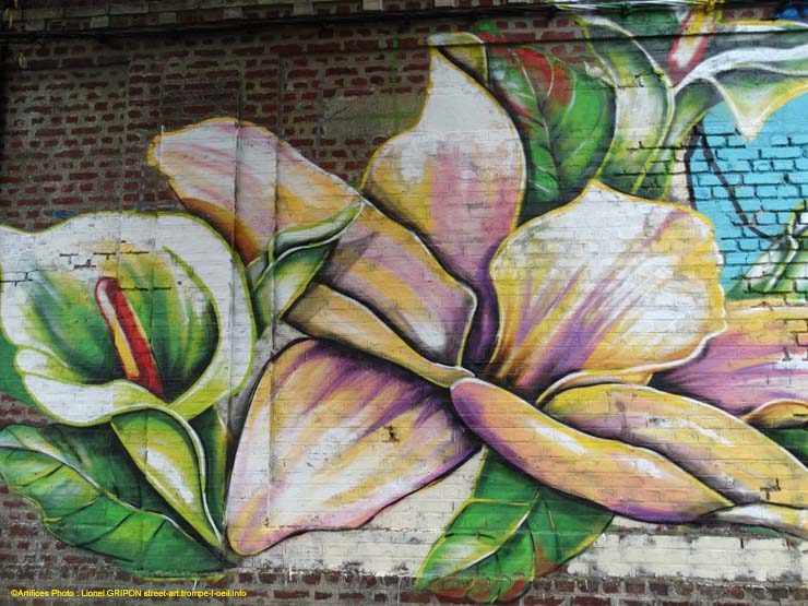 Enfant et fleurs