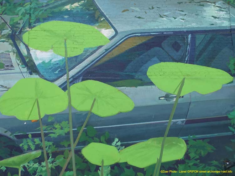Trabant bleue