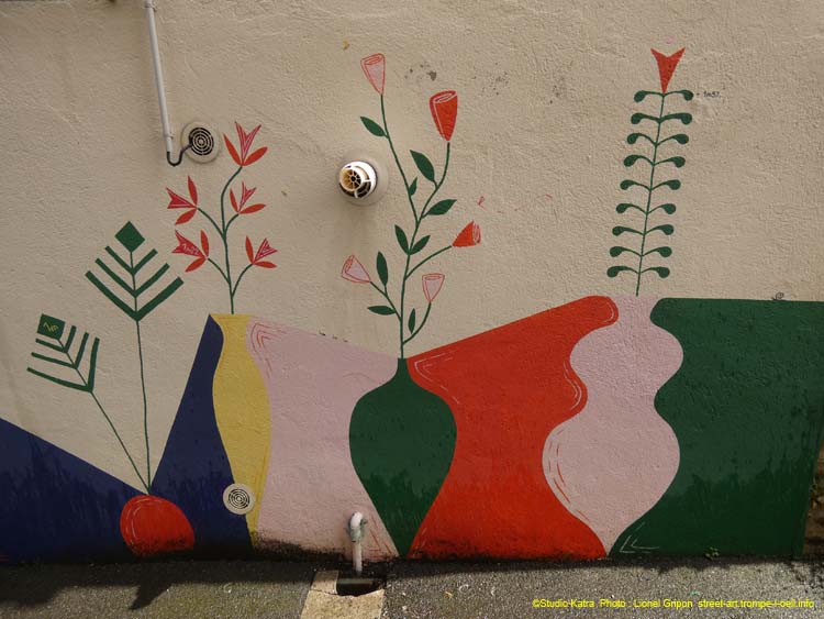 Fleurs et vases