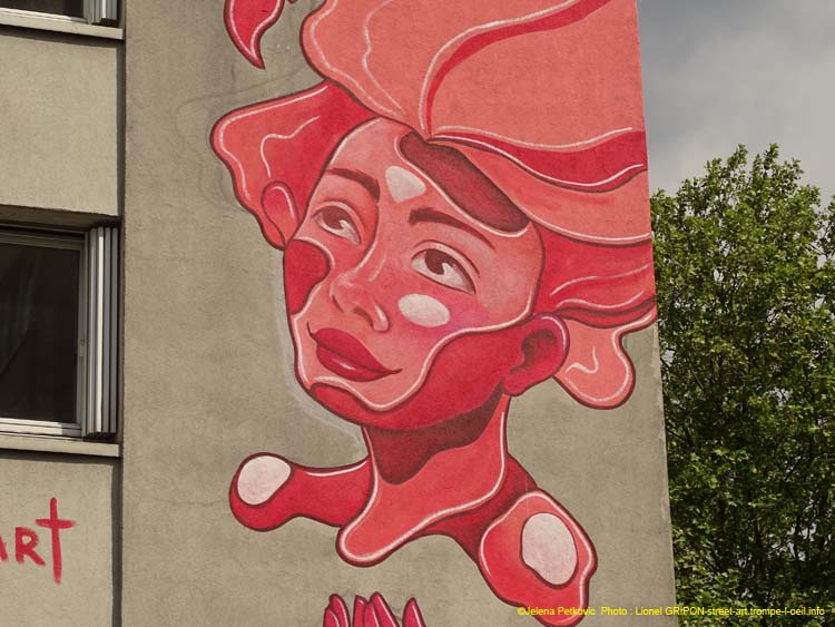 Femme en prière