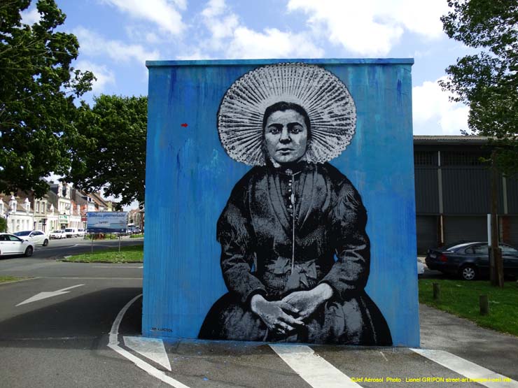 Femme à la coiffe