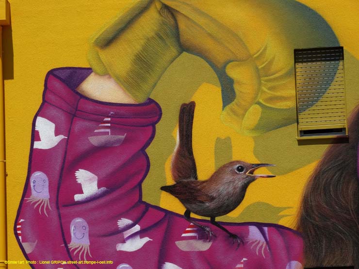 Boxeuse et moineau