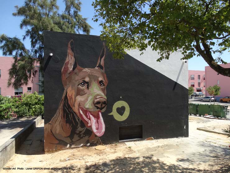 Chien aimant