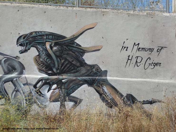 Monstre et araignée