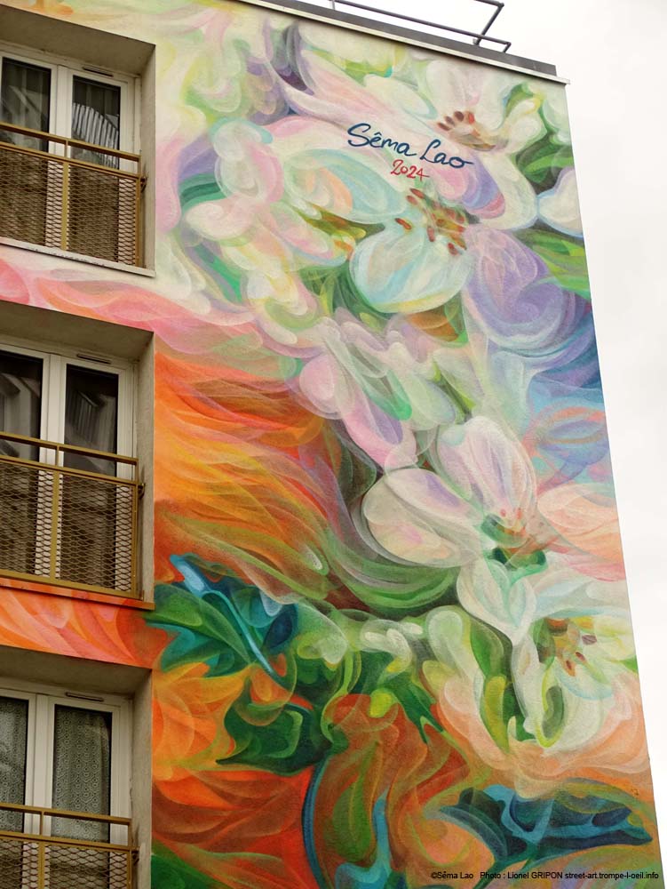 Fleurs et chaton