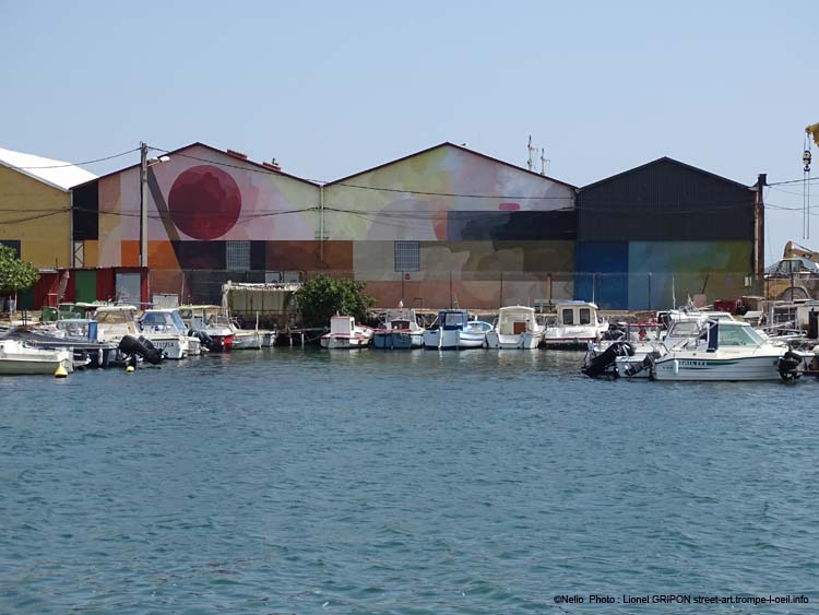 Hangars colorés