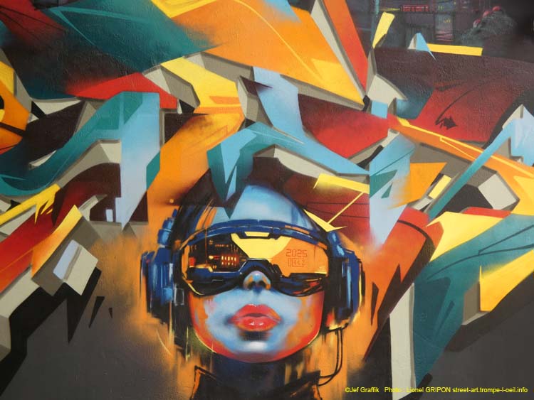 Femme futuriste