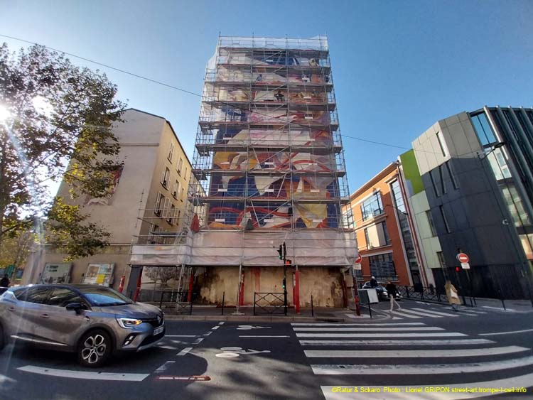 De plastique habillée