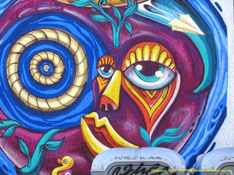 Totem coloré