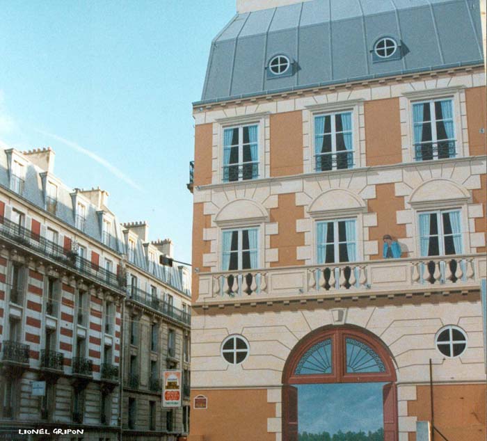 Femme au balcon