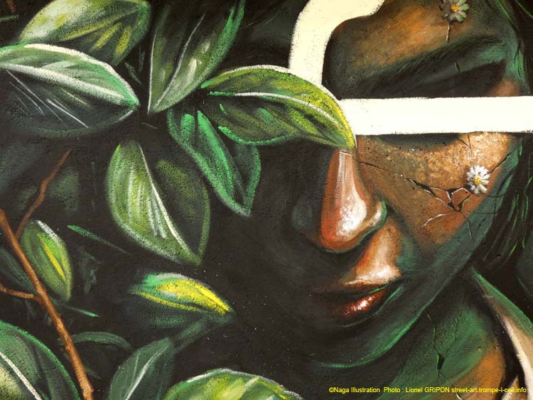 Noyée dans la verdure