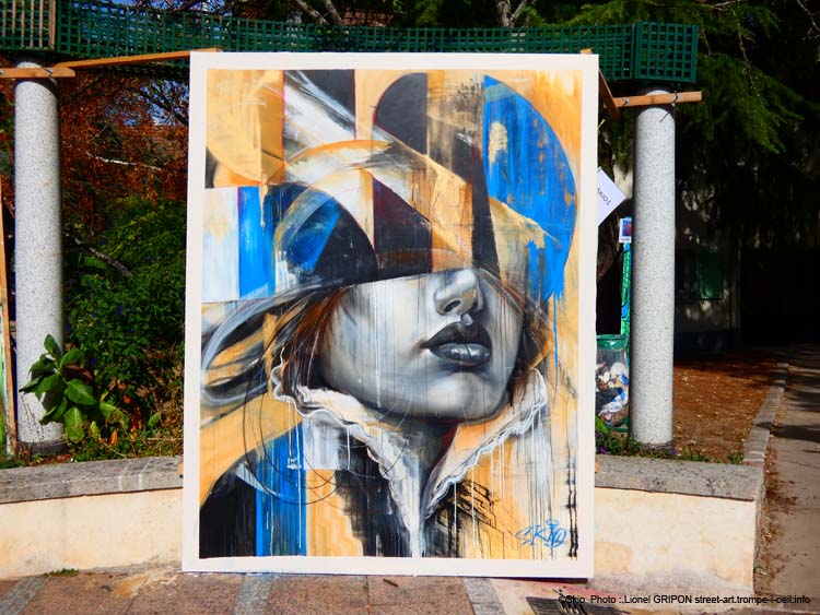 Femme masquée