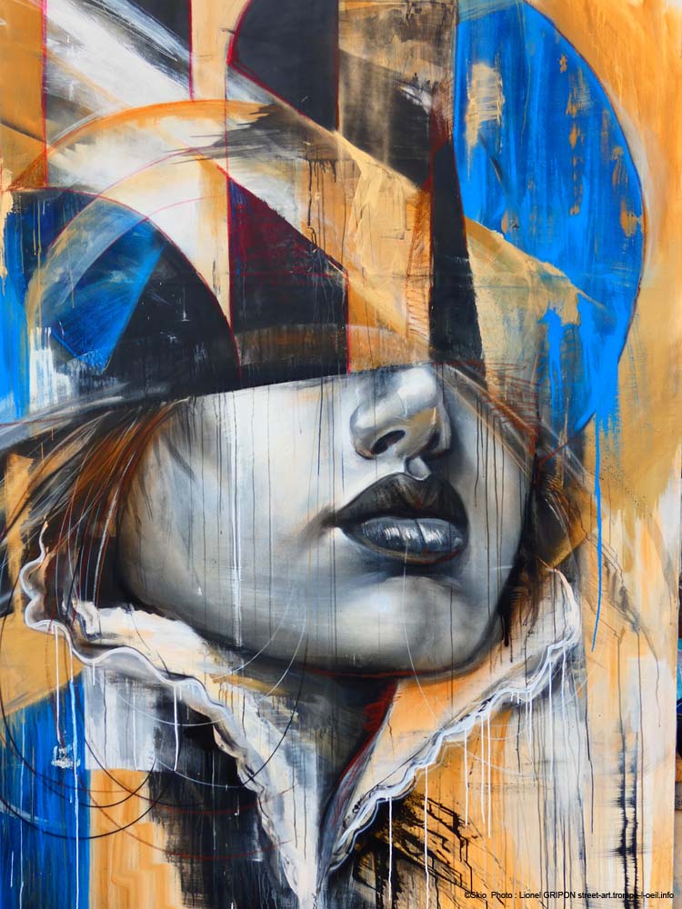 Femme masquée