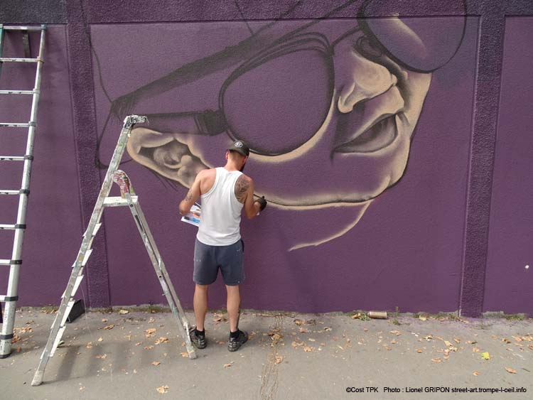 Petit garçon souriant