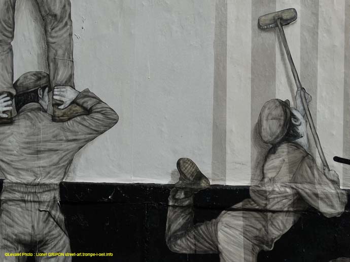 Le mur-51 Levalet