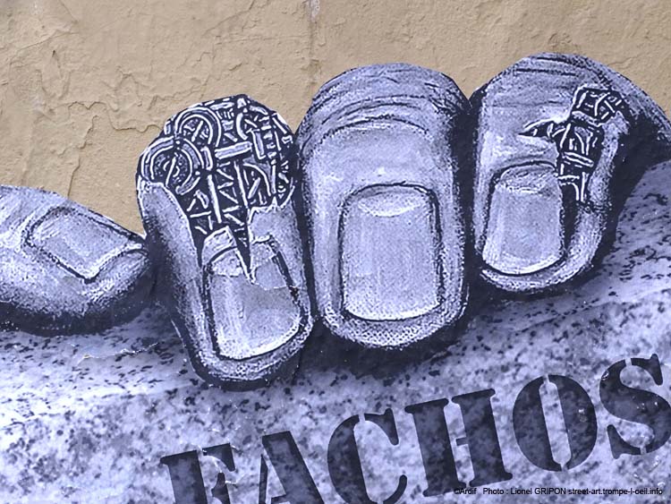 Fachos