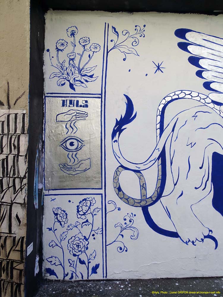 Tigre ailé et serpent