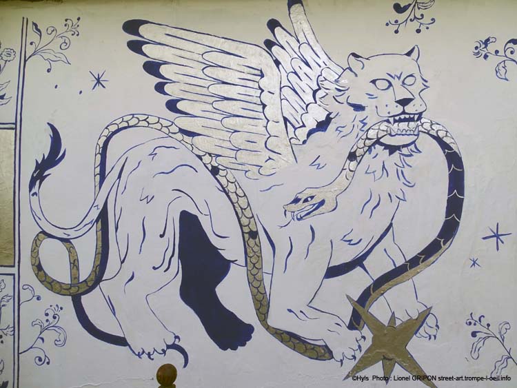 Tigre ailé et serpent