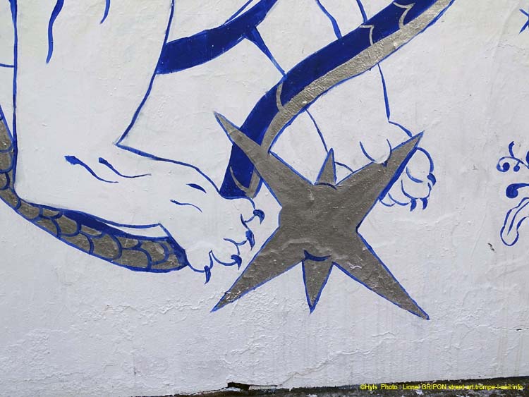 Tigre ailé et serpent