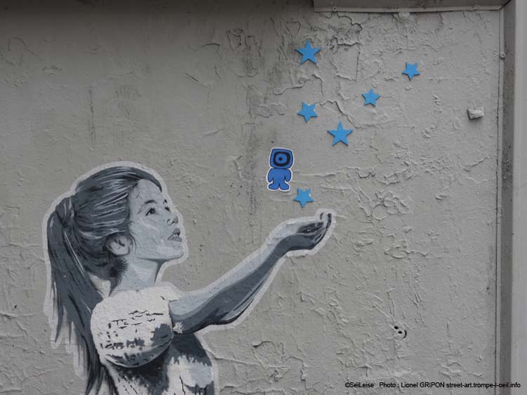 Fillette et étoiles-02