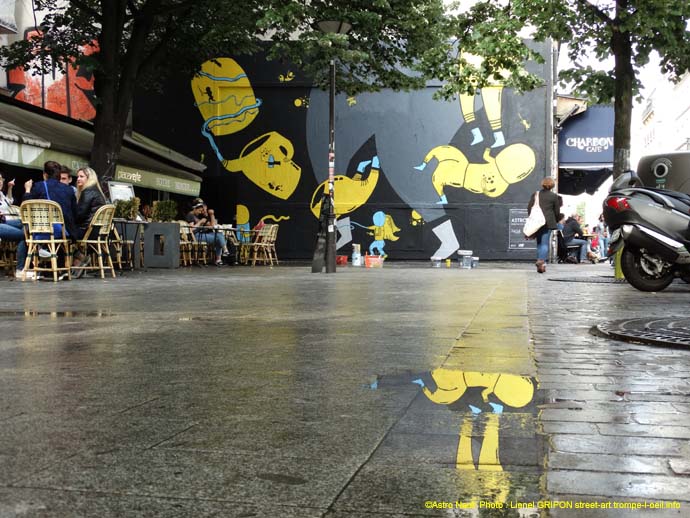 Le mur-22 Astro Naut