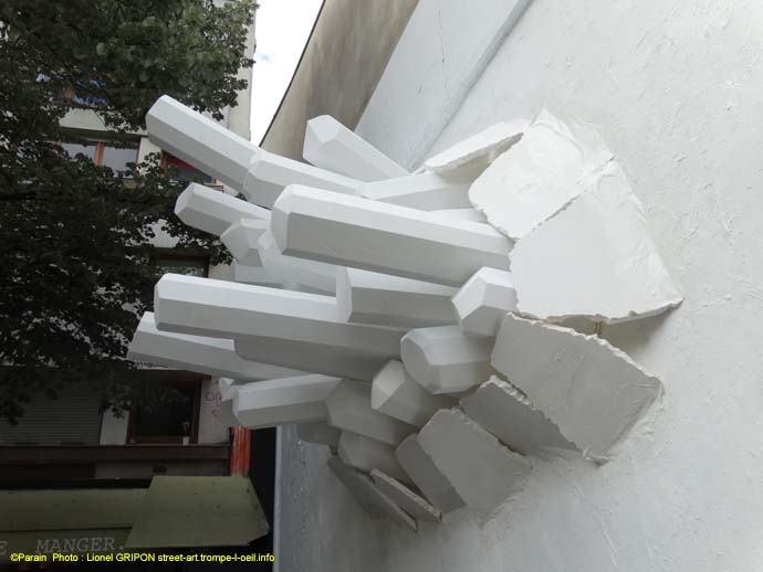 Le mur-24 Parain