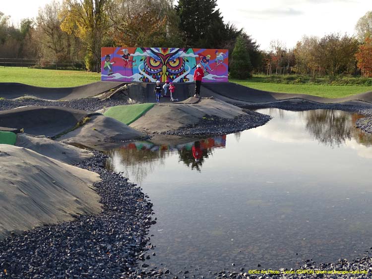 Pump track