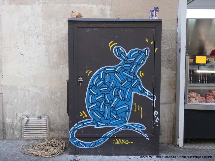 Souris bleue