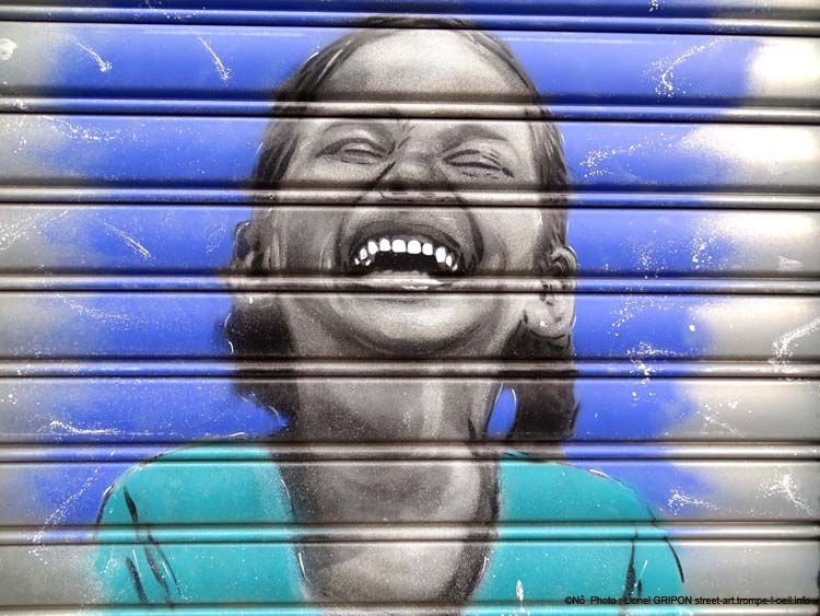 Rire aux éclats
