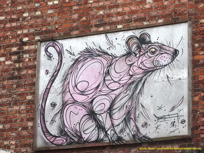 Souris rose