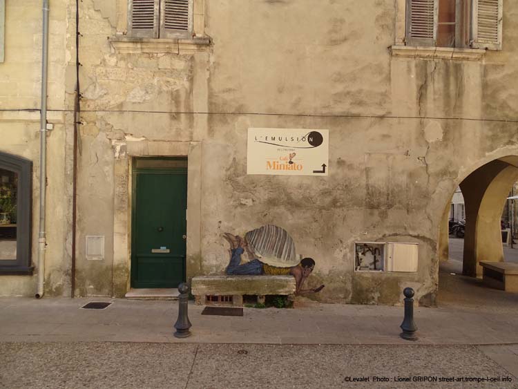Villeneuve-02 Levalet