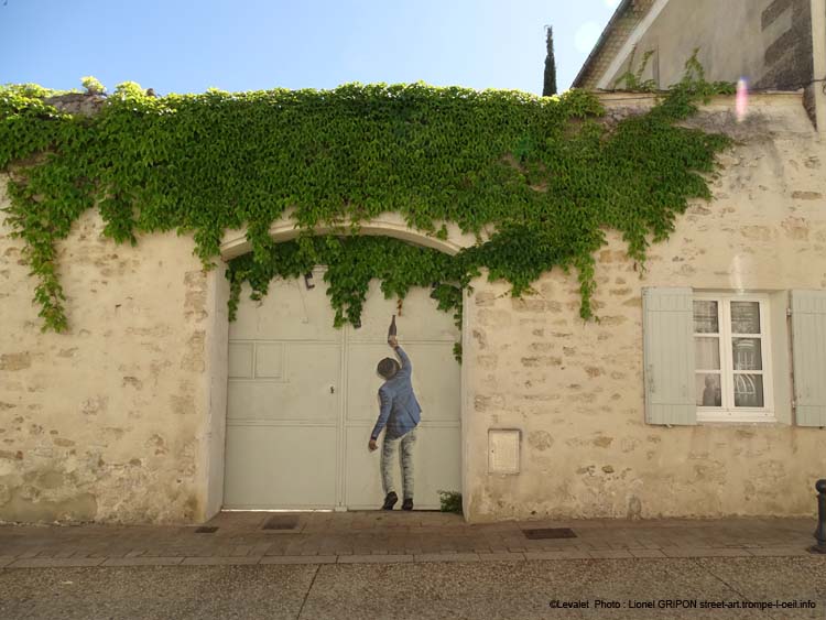 Villeneuve-06 Levalet