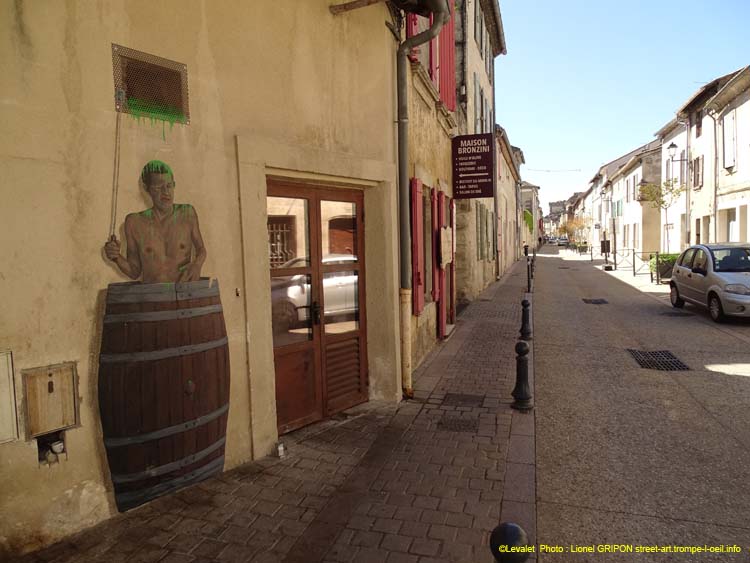 Villeneuve-07 Levalet
