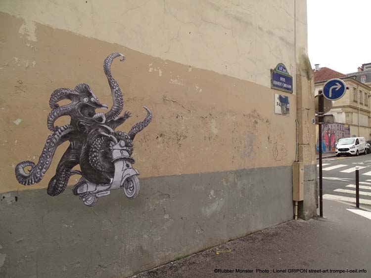 Pieuvre sur vespa