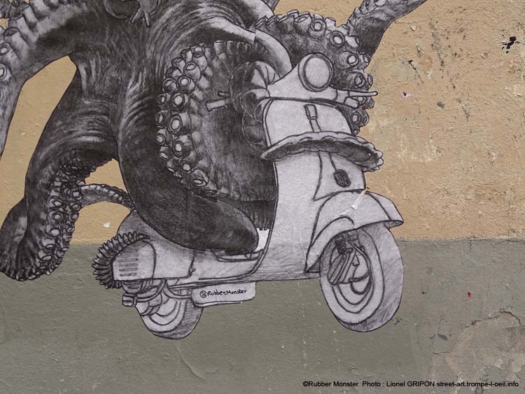 Pieuvre sur vespa