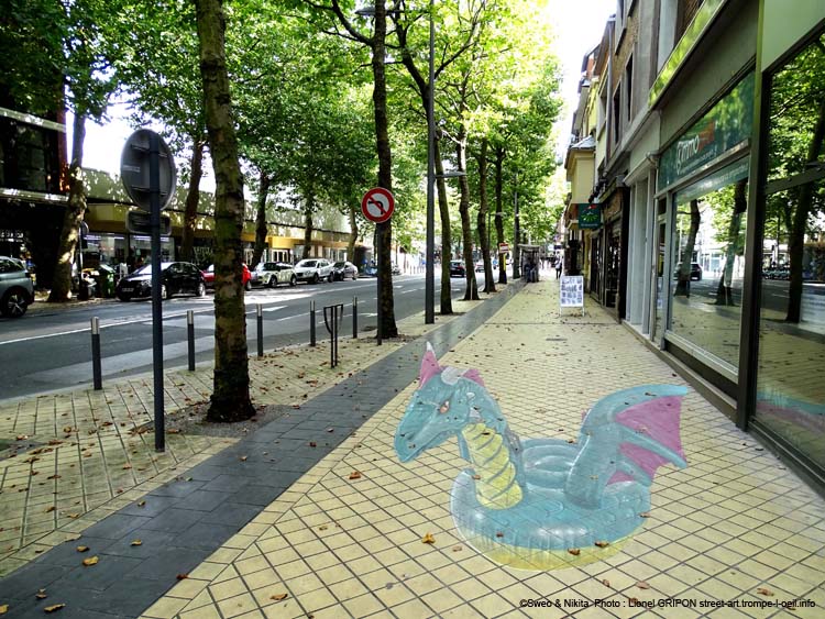 Bouée dragon