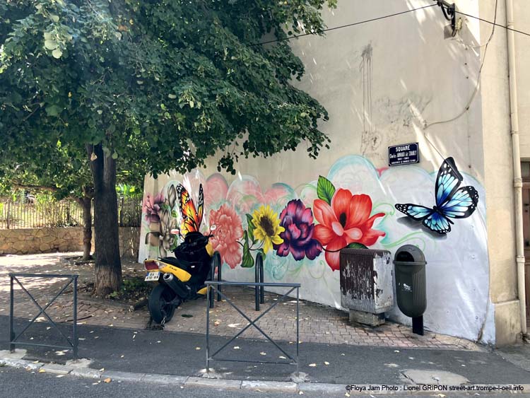 Papillons et fleurs