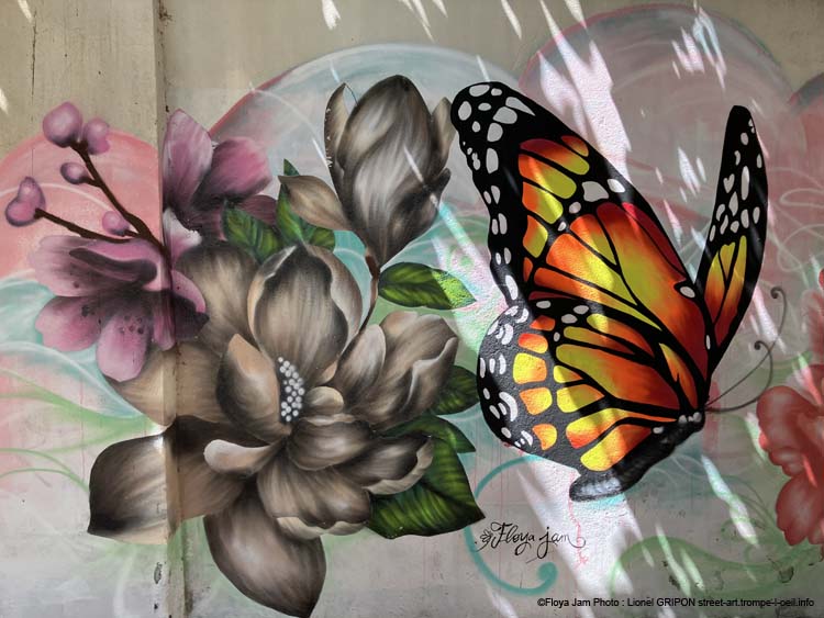 Papillons et fleurs