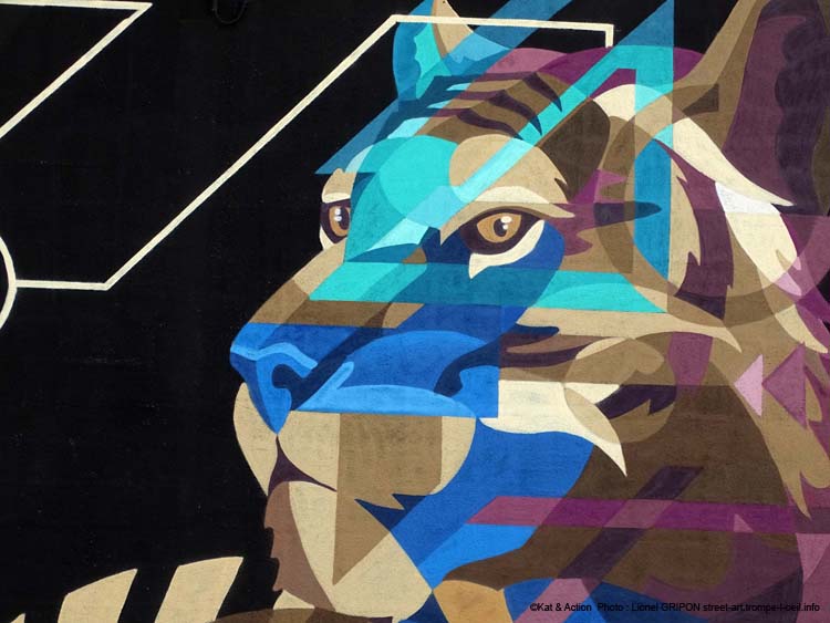 Lionne colorée