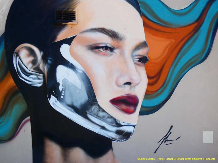 Femme métallique-02