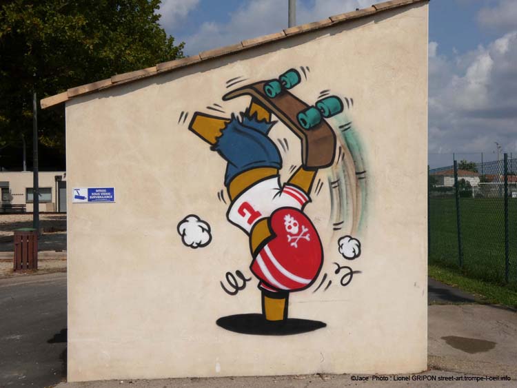 Gouzou skateur