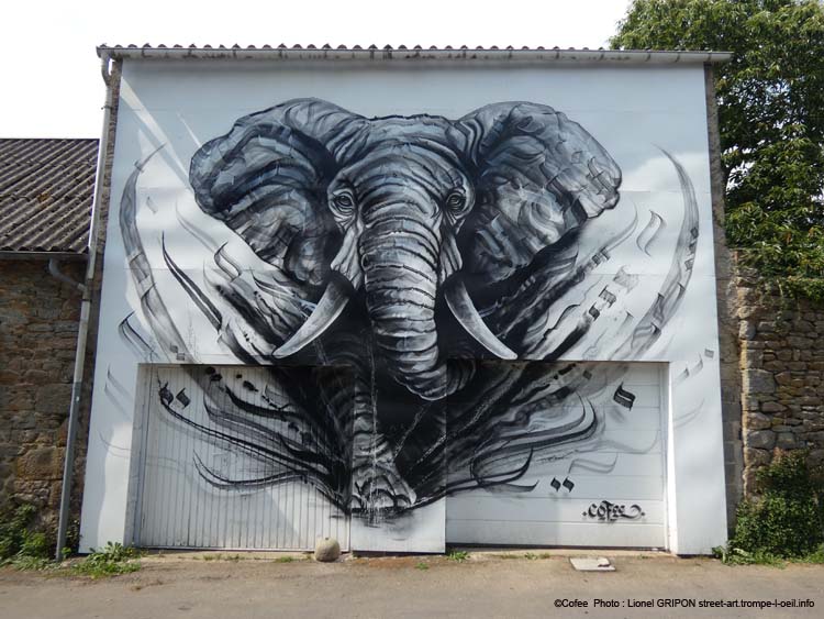 Éléphant et calligraphie