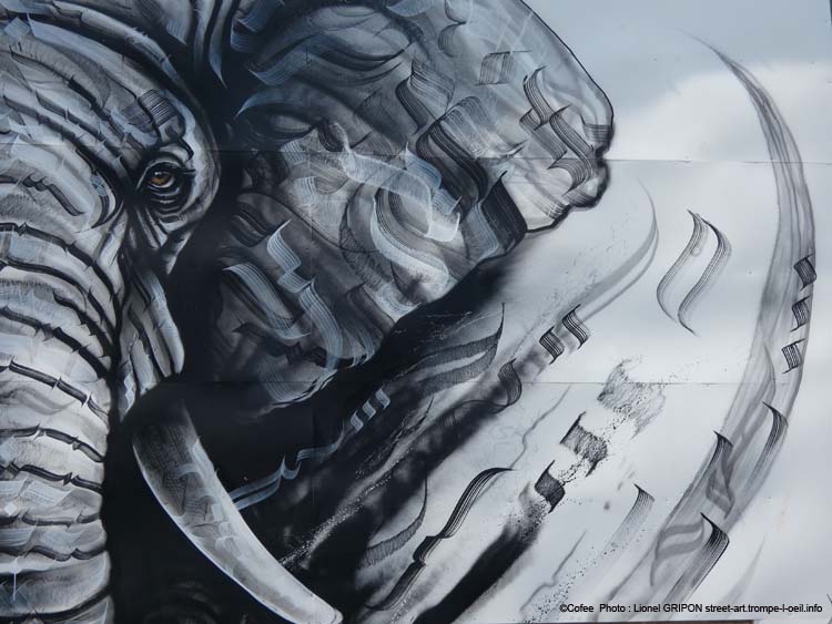 Éléphant et calligraphie