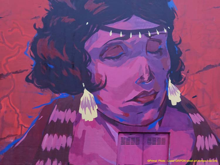 Femme violette-02