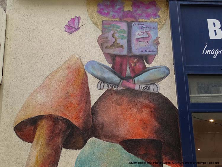Demoiselle bouquine
